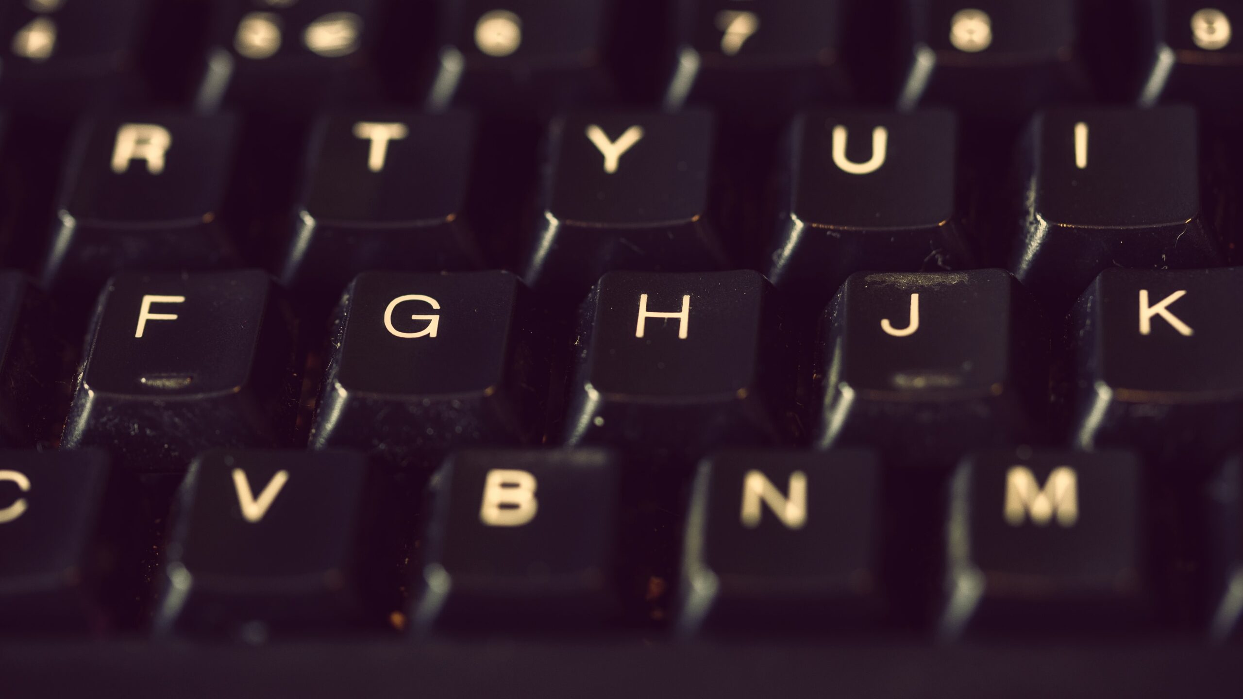 close-up photography of keyboard
